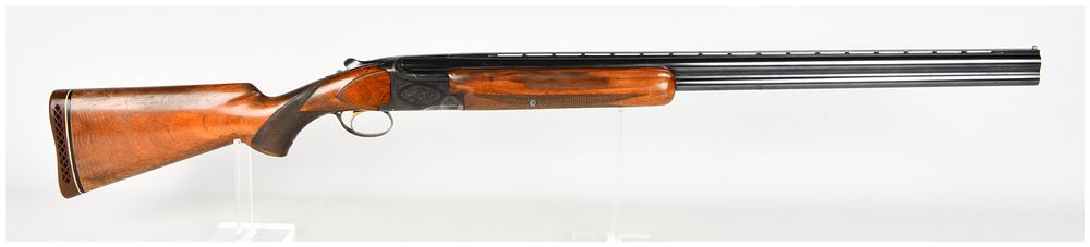 Lot 1590: Browning Superposed Lightning Over/Under Shotgun 12 Gauge