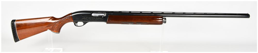Lot 339: Remington Model 1100 Semi-Automatic Shotgun 12 Gauge with 30 Inch Barrel