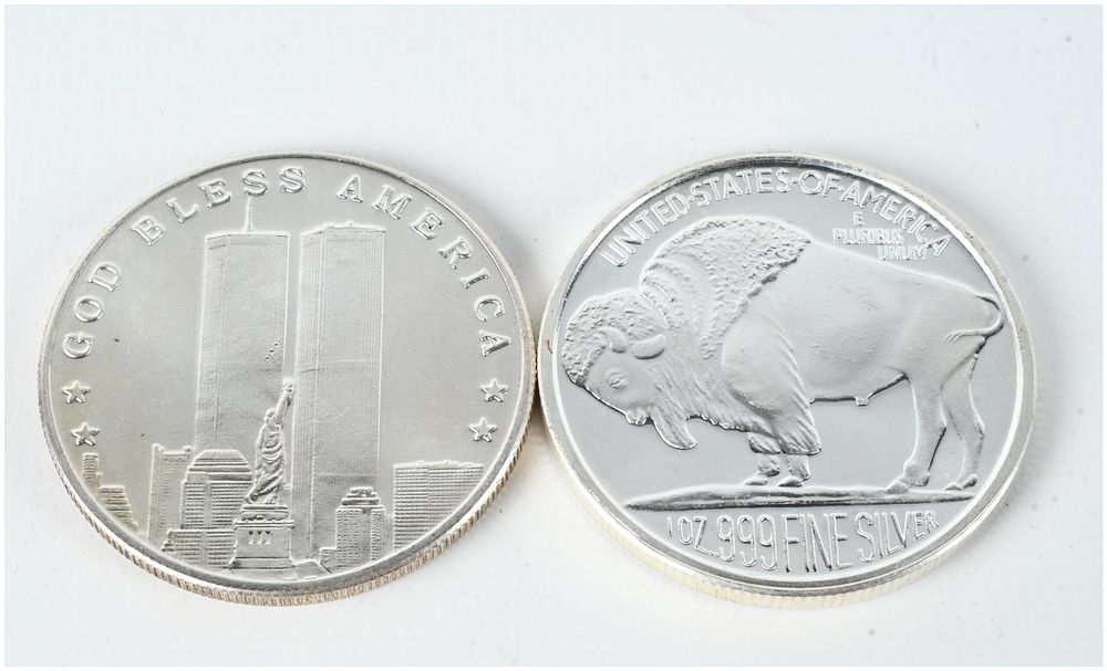 Lot 368: A Pair of 1 oz t .999 Fine Silver Bullion Rounds, Buffalo and 9/11 Designs