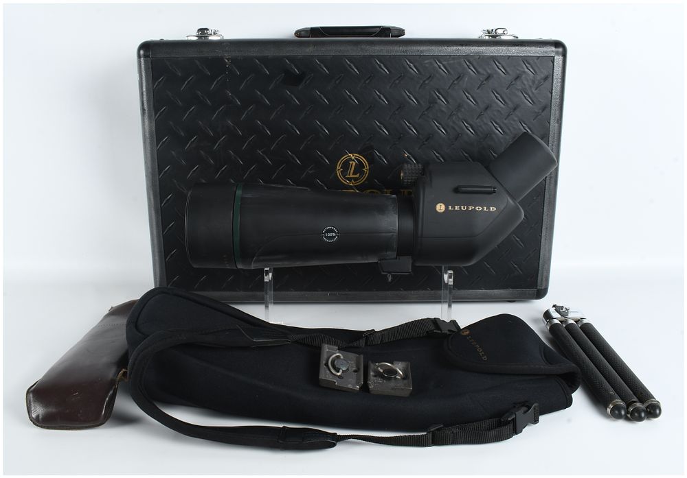 Lot 542: Leupold Wind River Sequoia 20-60x80mm Spotting Scope Kit with Tripod and Hard Case