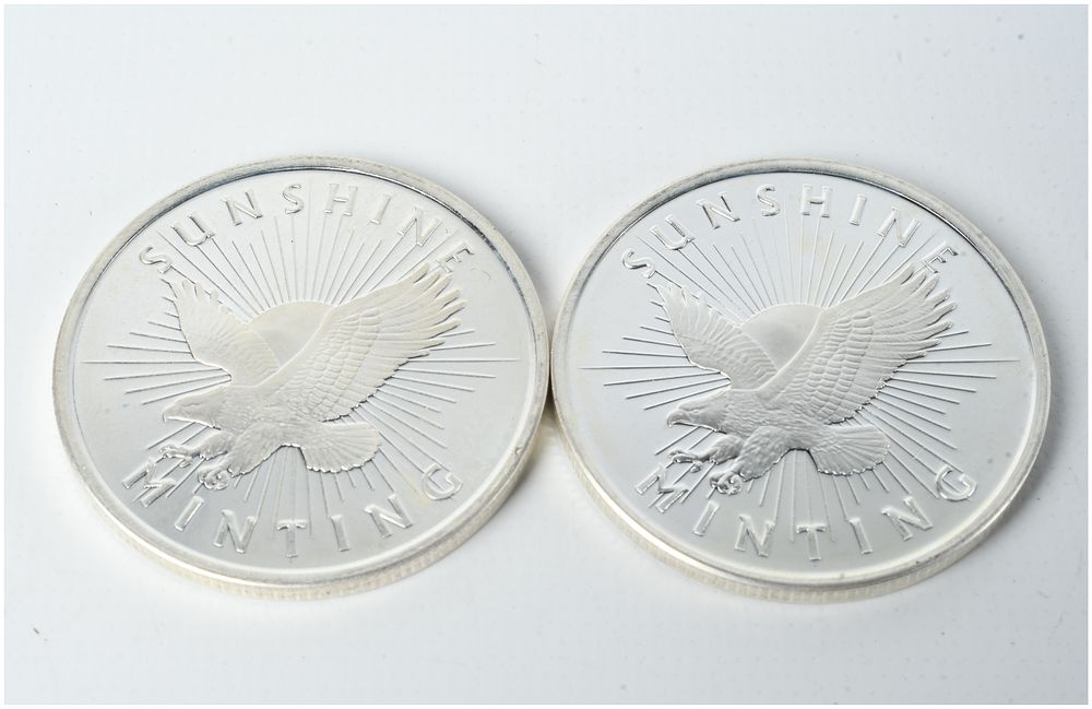 Lot 578: A Pair of Sunshine Minting 1 Troy Ounce .999 Fine Silver Bullion Rounds