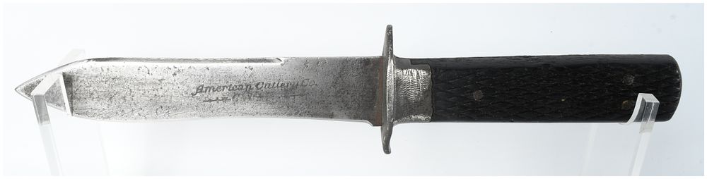 Lot 1010: American Cutlery Co. Antique Fixed-Blade Bowie Style Knife