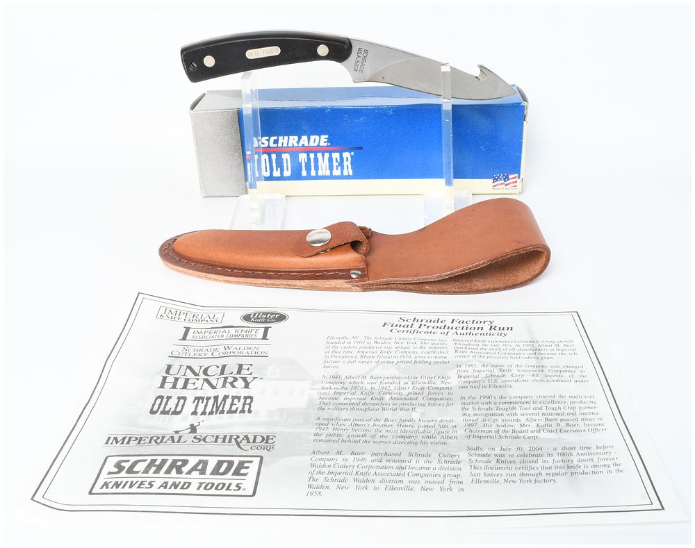 Lot 323: Schrade USA Old Timer 158OT Guthrie Fixed Blade Hunting Knife with Gut Hook