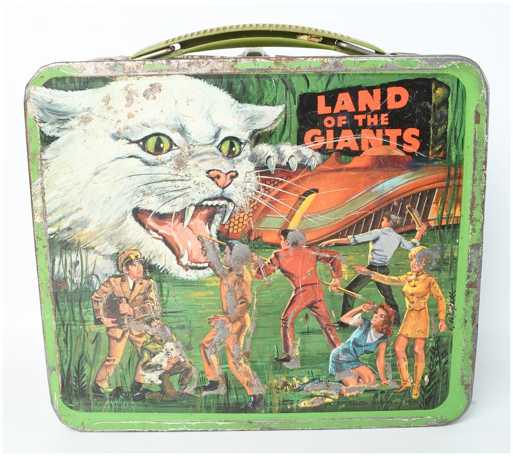 Lot 1022: 1968 Aladdin Land of the Giants Metal Lunch Box