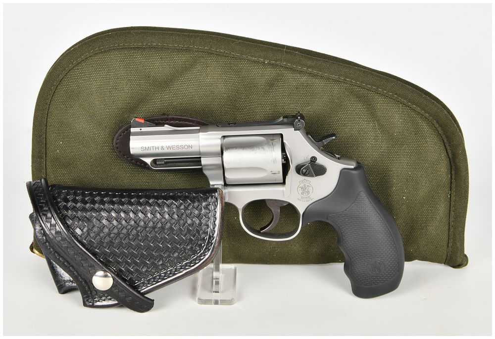 Lot 1095: Smith & Wesson Model 69 Combat Magnum Double Action Revolver .44 Magnum with 2.75 Inch Barrel