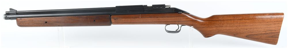 Lot 1535: Sheridan Blue Streak Multi-Pump Pneumatic Air Rifle 5mm