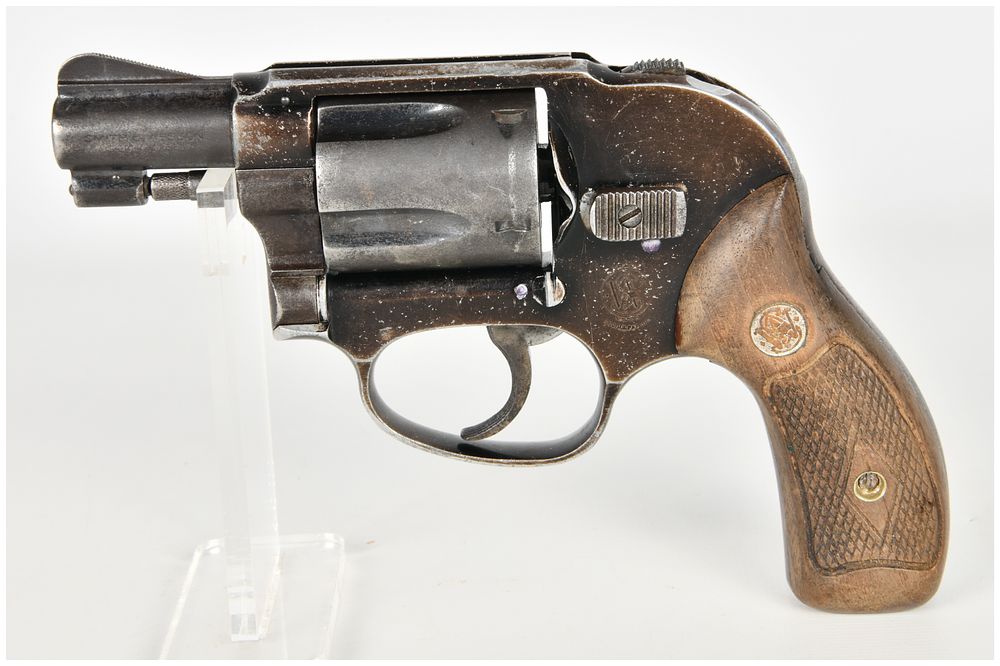 Lot 1539: Smith & Wesson Model 38 Bodyguard Double Action Only Revolver .38 Special with 2 Inch Barrel