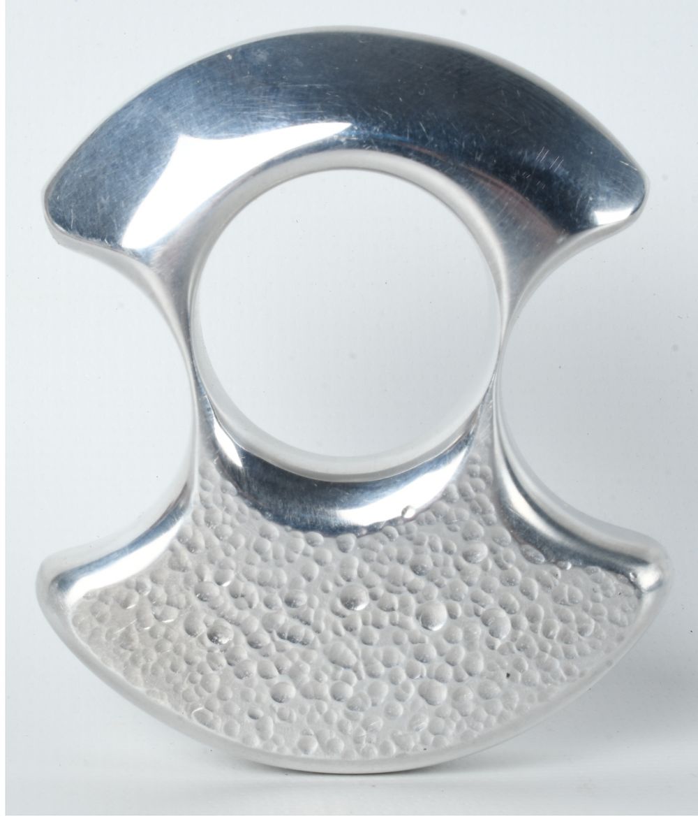 Lot 1355: Brandon Davis Custom Texas Made Single Finger Knuckle Duster