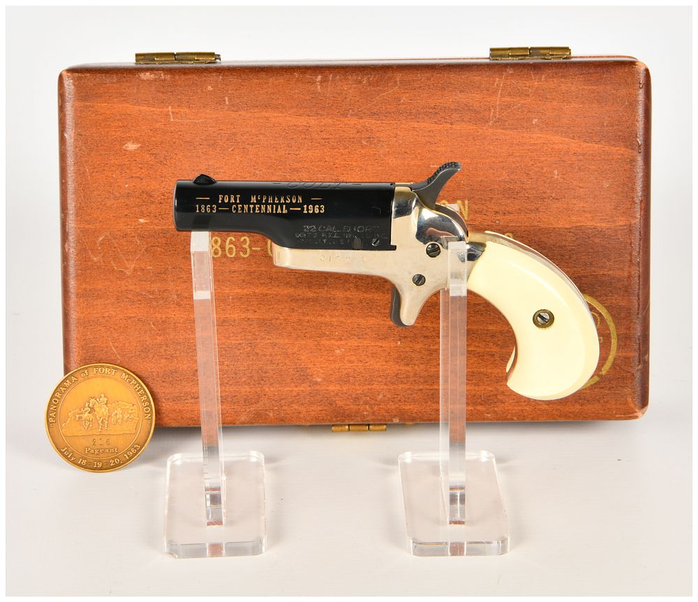 Lot 372: Colt Fourth Model Single Shot Derringer .22 Short with 2.5 Inch Barrel 1963