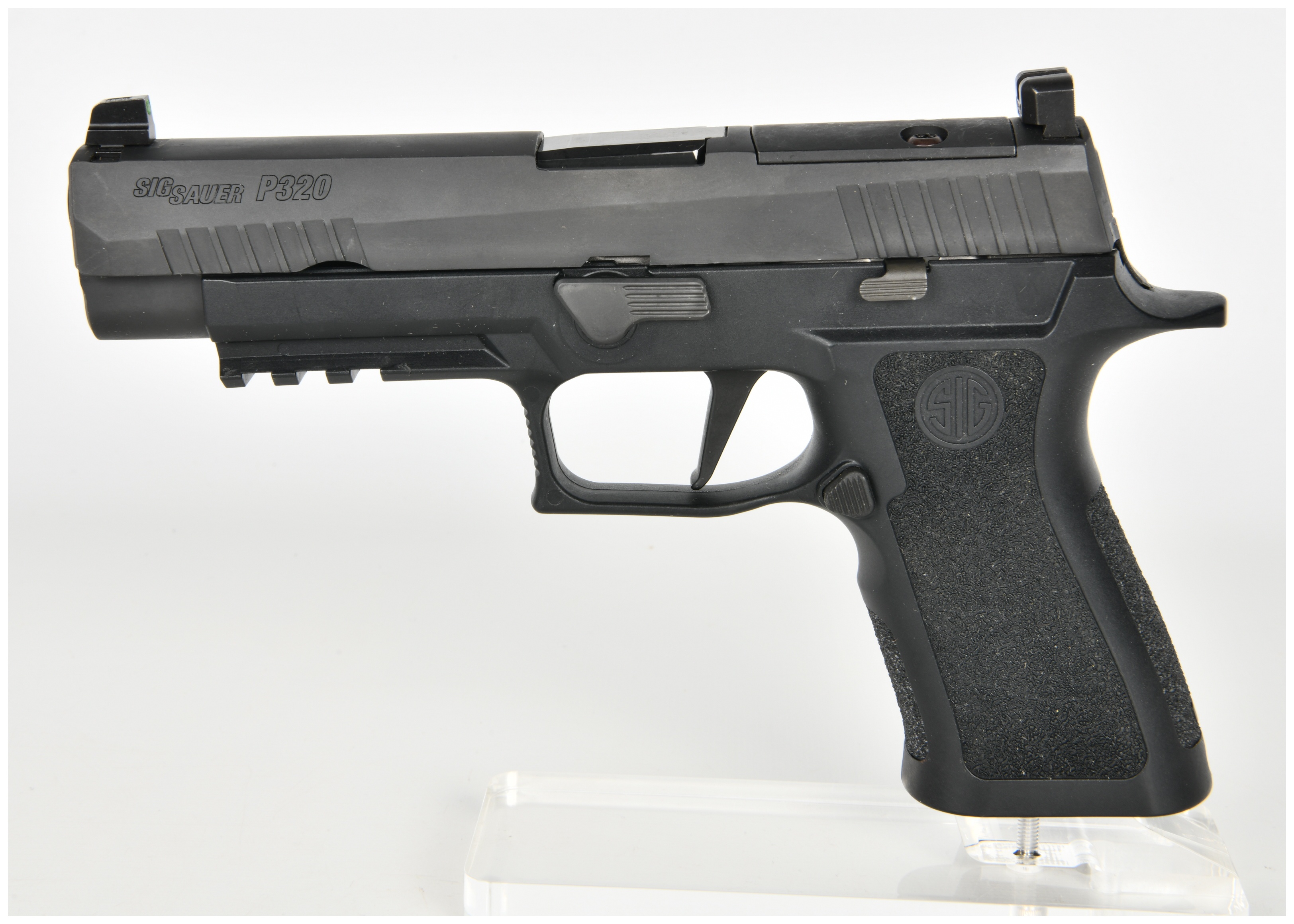 Sig Sauer P320 Semi-Automatic Pistol 9mm with 4.7 Inch Barrel