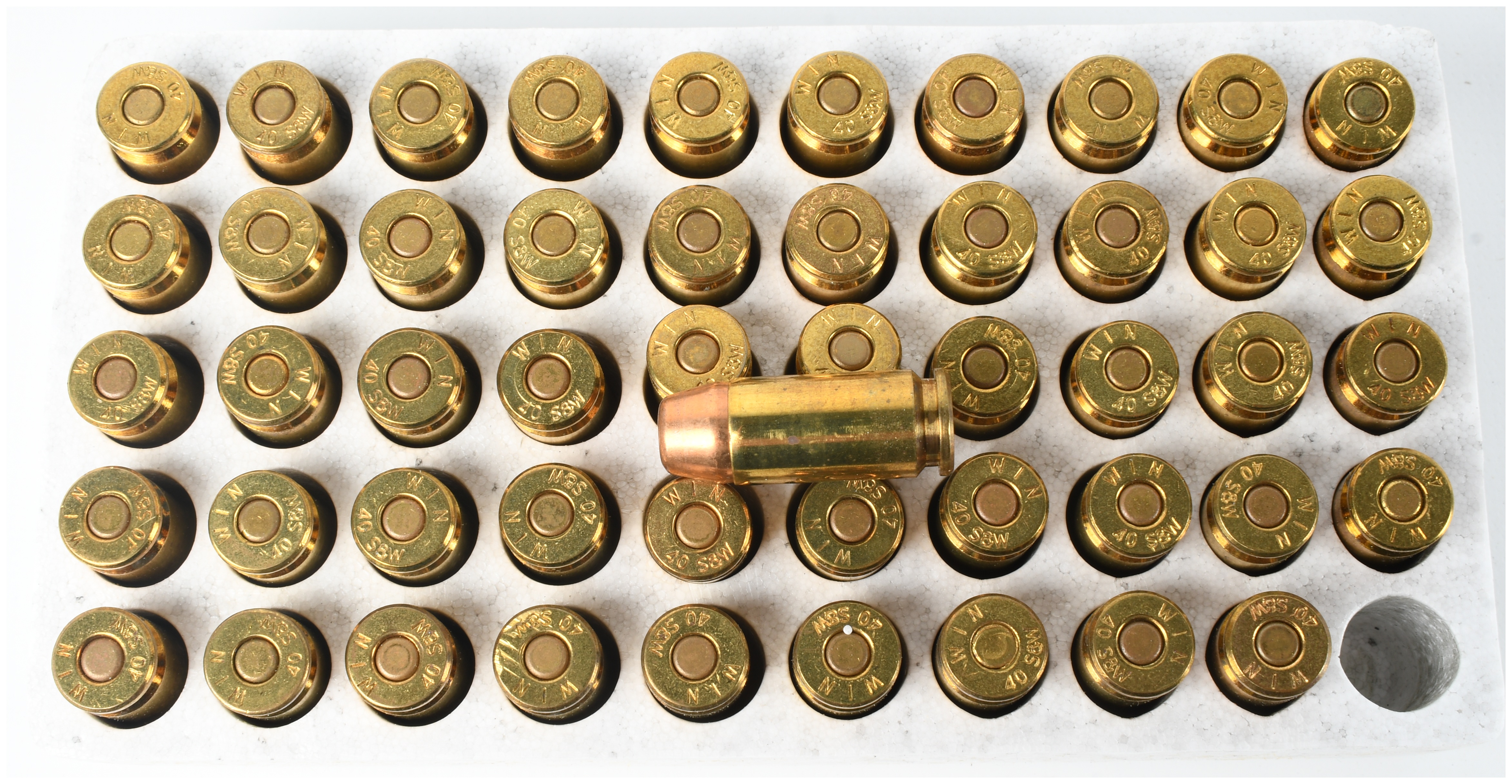 A Lot of 100 Rounds of Winchester Target .40 S&W 165 Grain Full Metal Jacket Ammunition