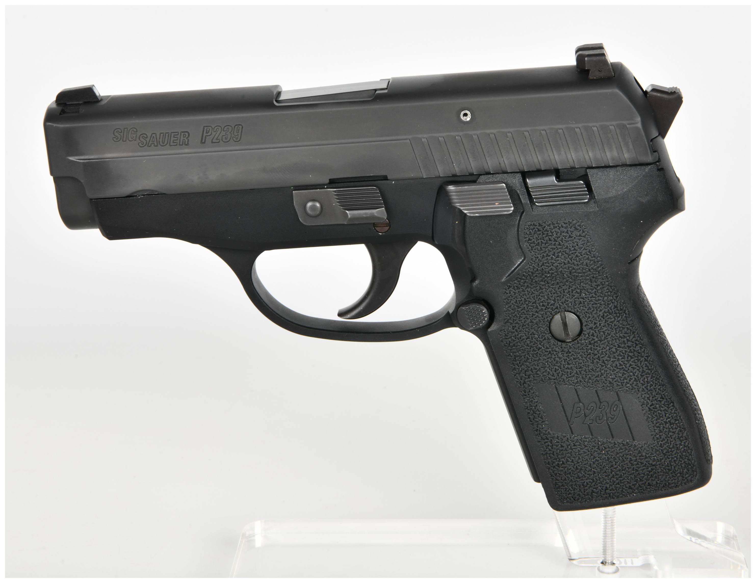 SIG Sauer P239 Semi-Automatic Pistol 9mm Parabellum with 3.6 Inch Barrel
