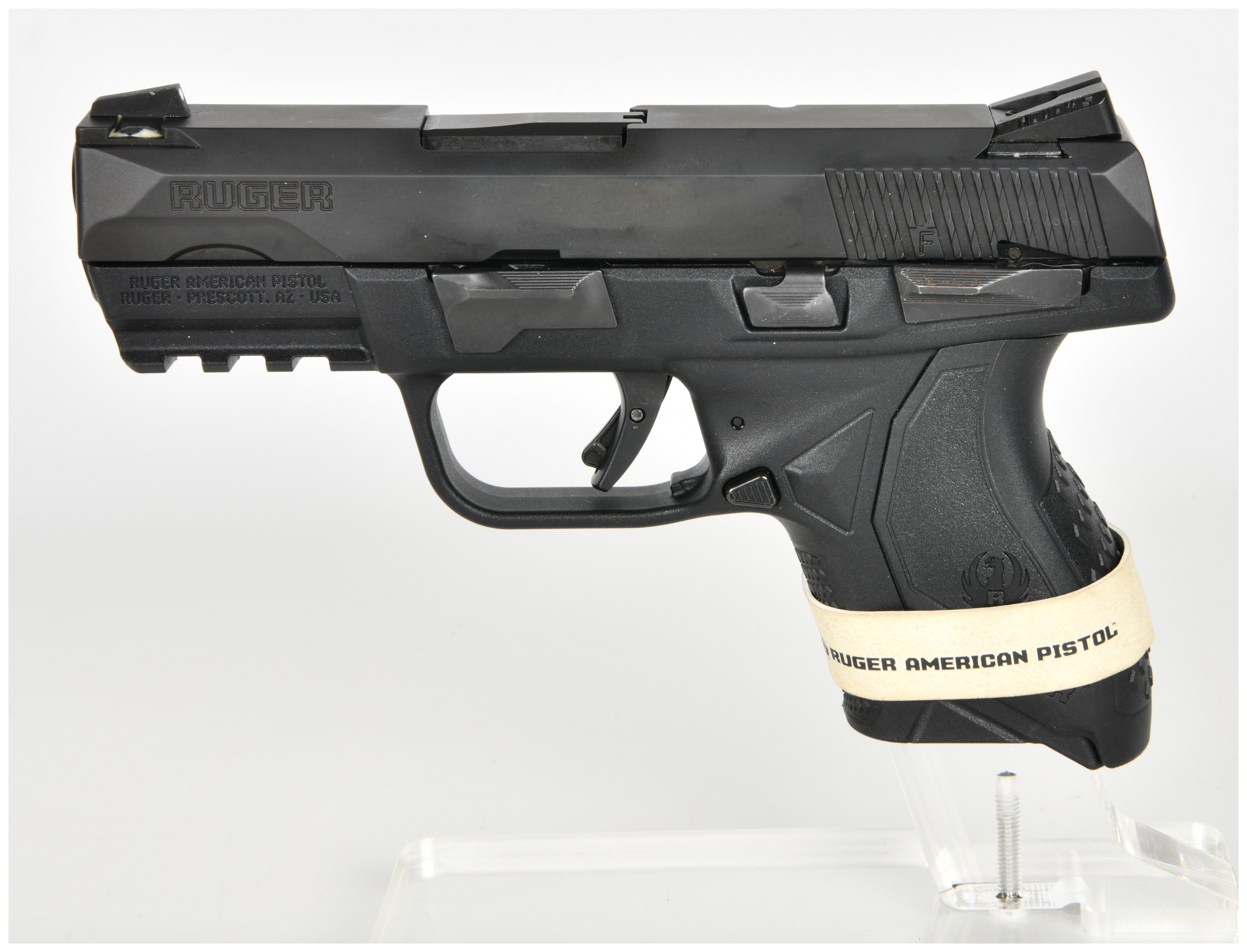 Ruger American Pistol Compact Semi-Automatic Pistol 9mm Luger with 3.55 Inch Barrel