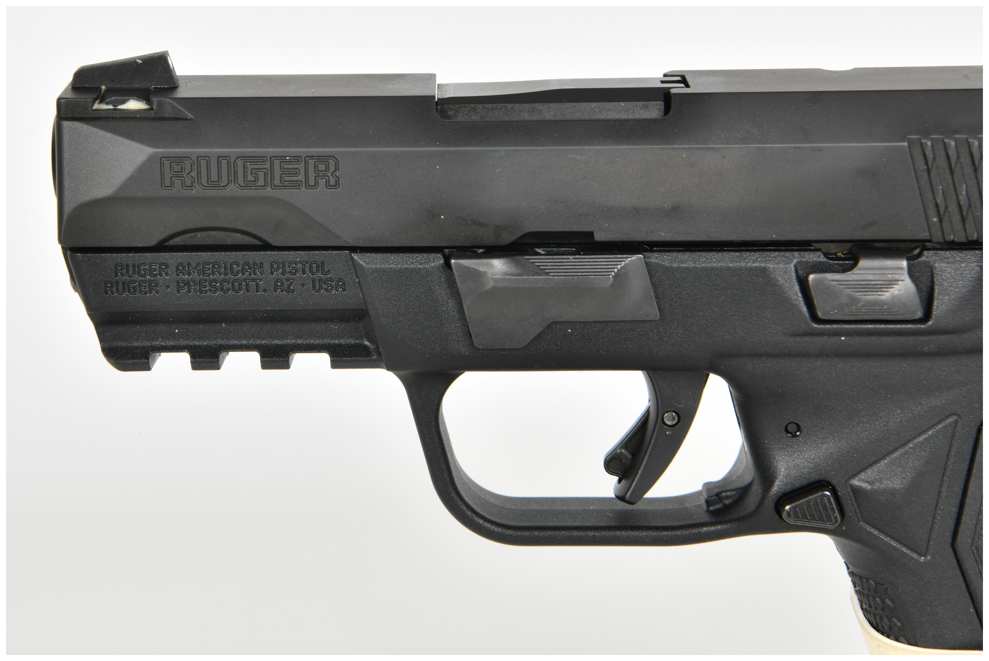 Ruger American Pistol Compact Semi-Automatic Pistol 9mm Luger with 3.55 Inch Barrel