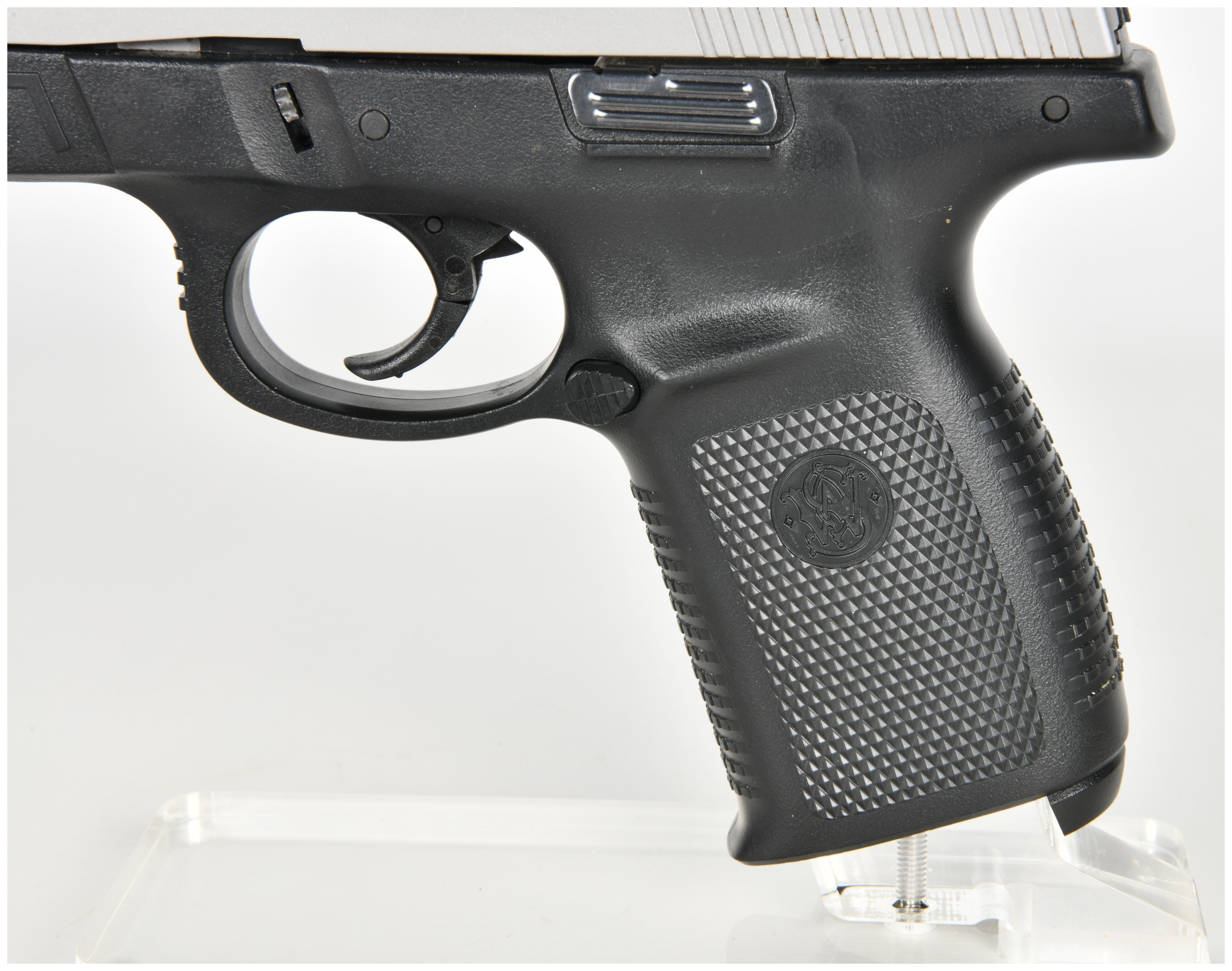 Smith & Wesson Model SW9VE Semi-Automatic Pistol 9mm with 4 Inch Barrel