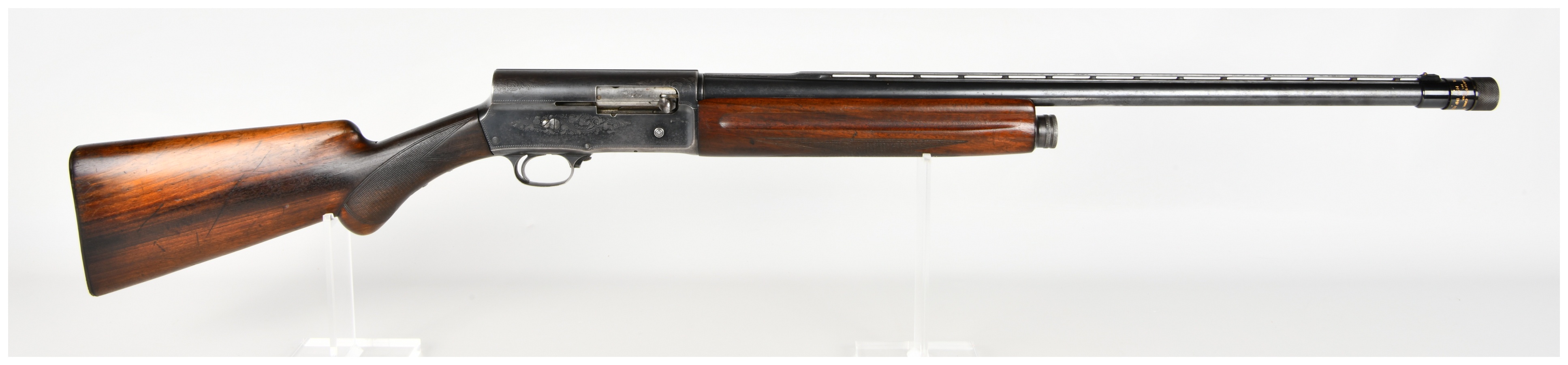 Browning Auto-5 Semi-Automatic Shotgun 16 Gauge with 25.5 Inch Barrel