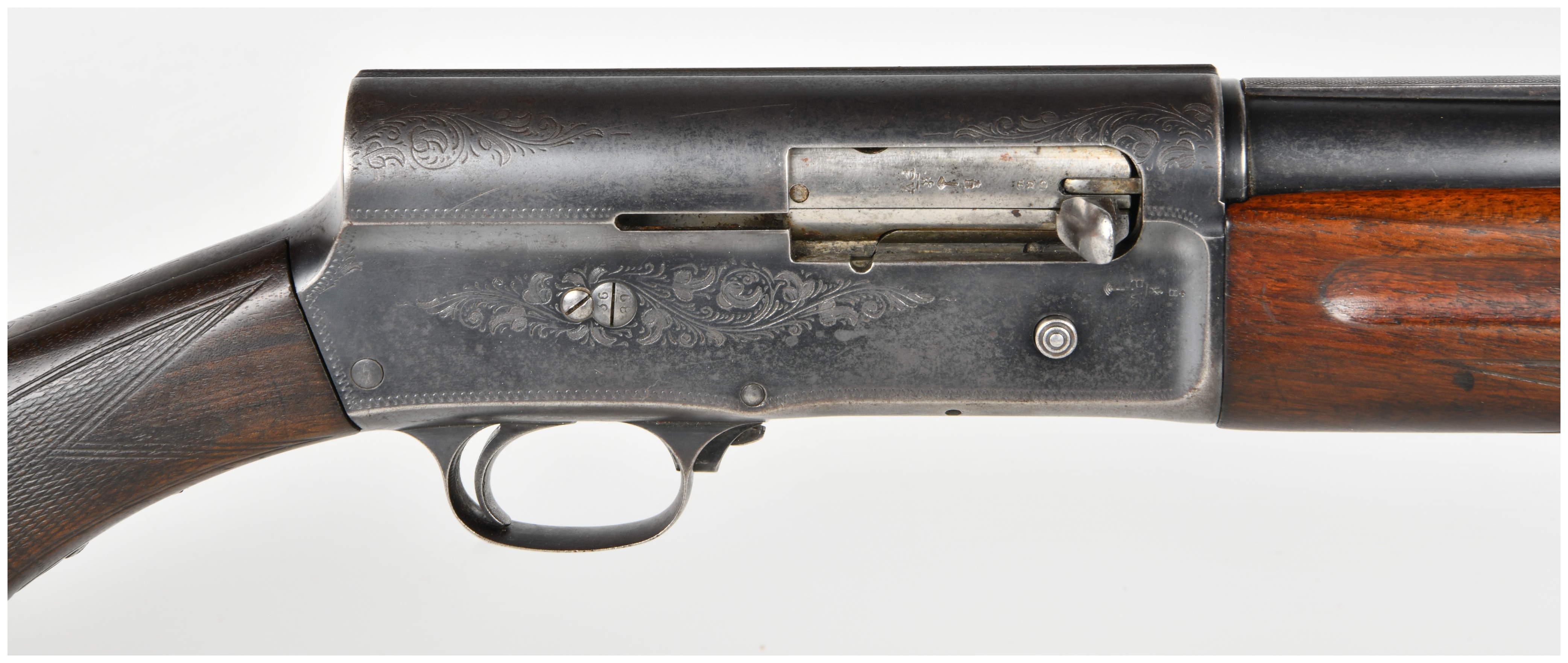 Browning Auto-5 Semi-Automatic Shotgun 16 Gauge with 25.5 Inch Barrel