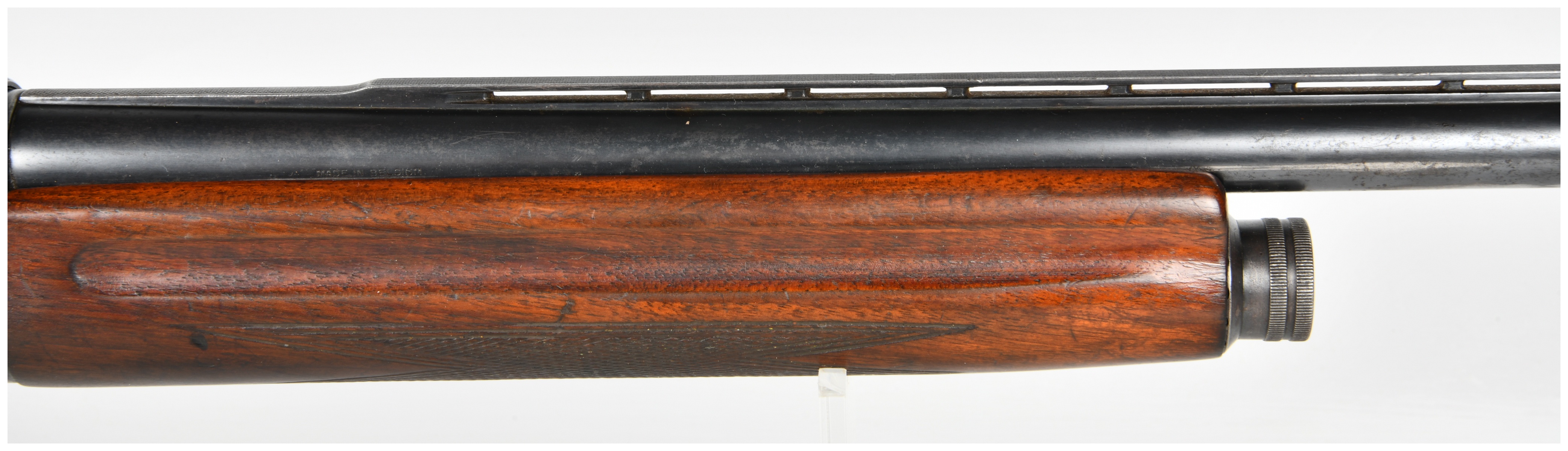 Browning Auto-5 Semi-Automatic Shotgun 16 Gauge with 25.5 Inch Barrel
