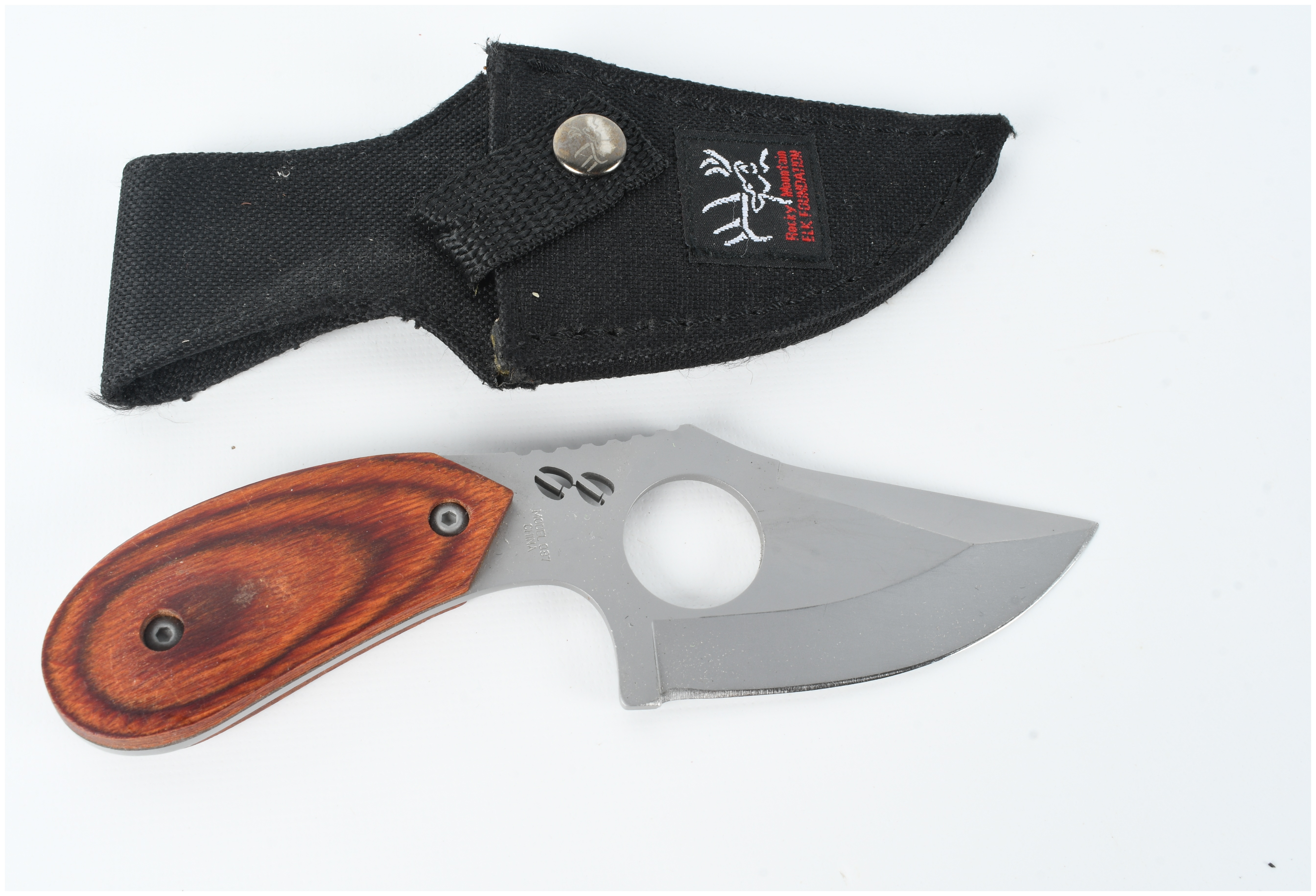A Pair of Browning Model 387 Rocky Mountain Elk Foundation Field Knives with Sheaths