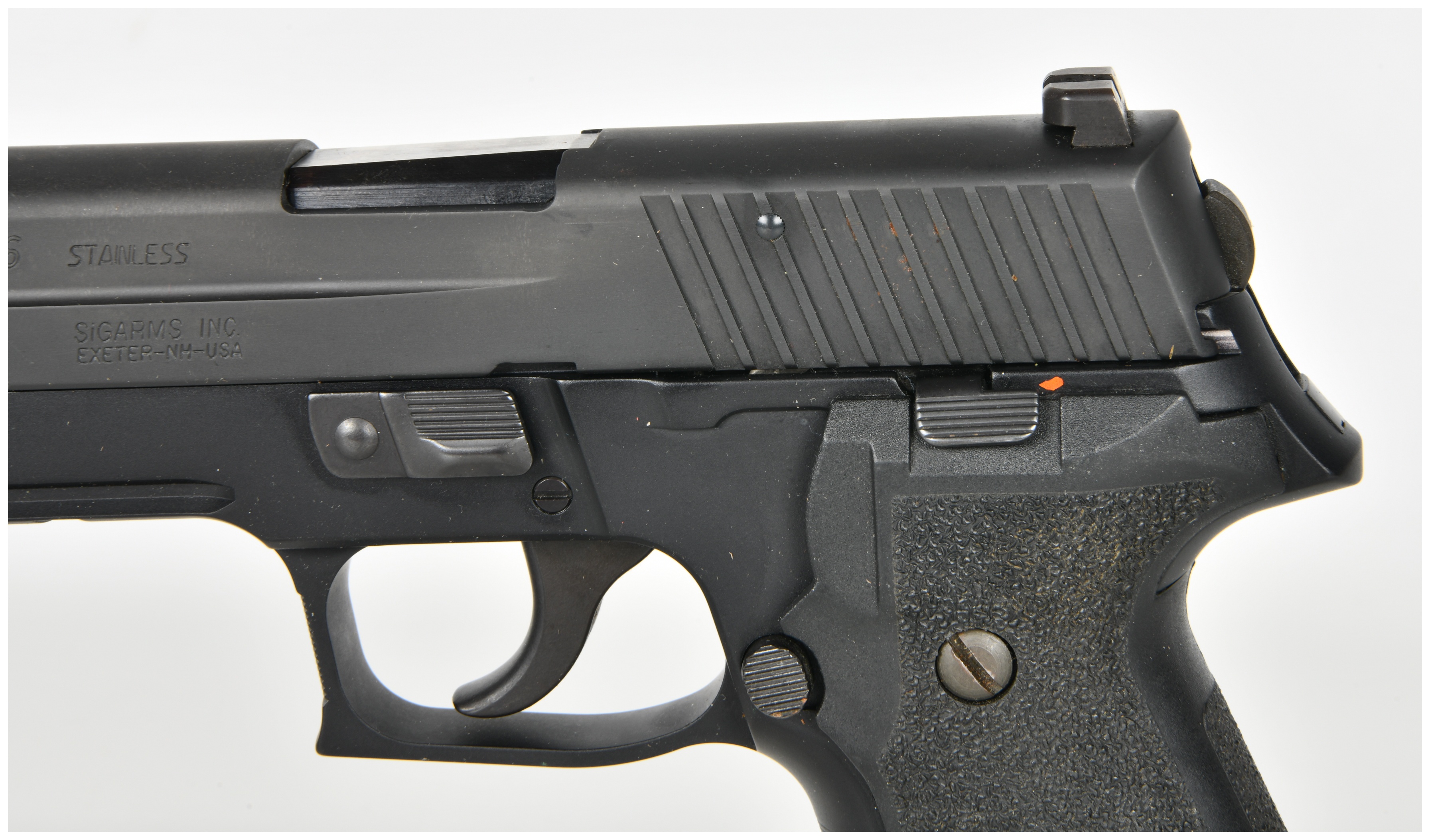 SIG Sauer P226 Semi-Automatic Pistol .40 S&W with 4.4 Inch Barrel