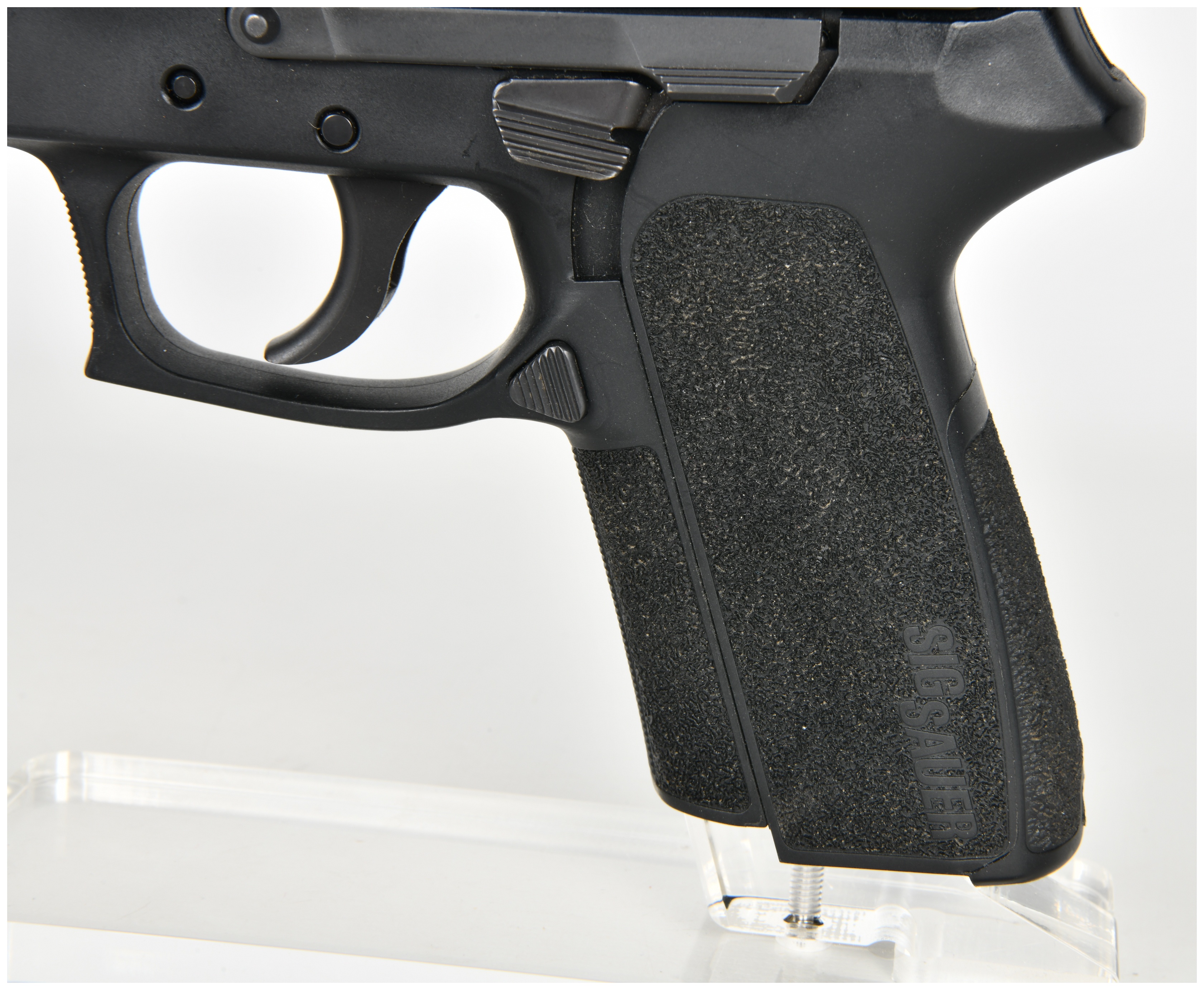 Sig Sauer SP2022 Semi-Automatic Pistol 9mm