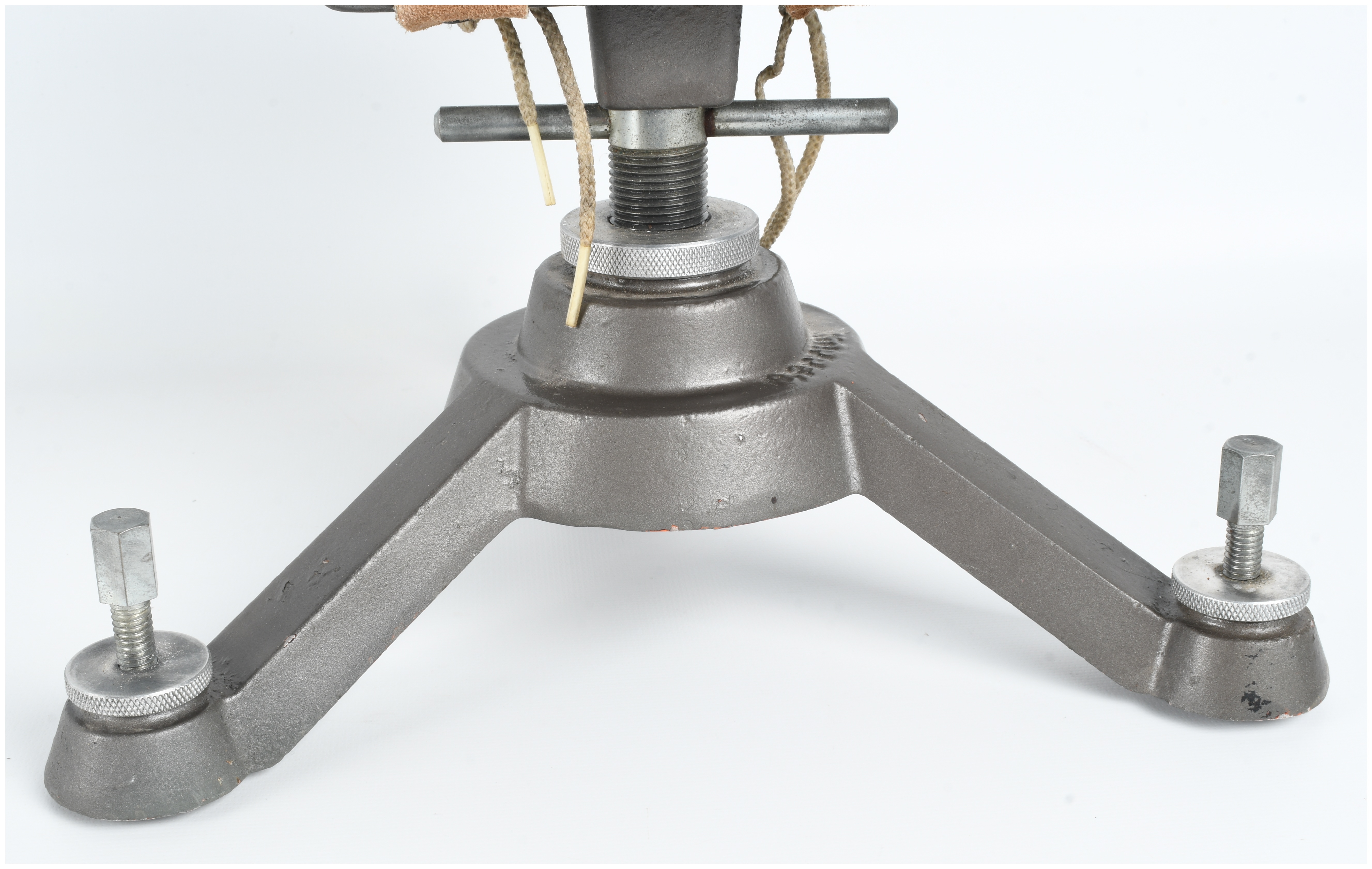 Herter's Adjustable Cast Iron Benchrest Shooting Stand