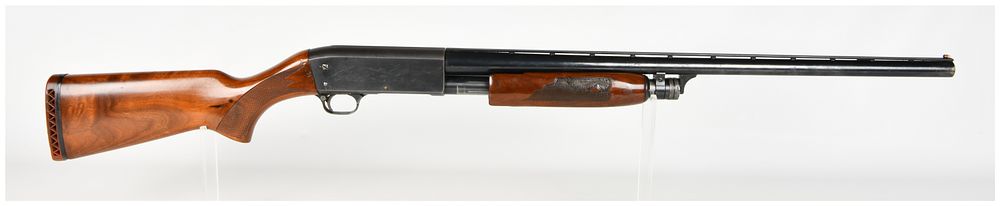 Lot 1062: Ithaca Model 37 Featherlight Pump Action Shotgun 12 Gauge with 26 Inch Barrel