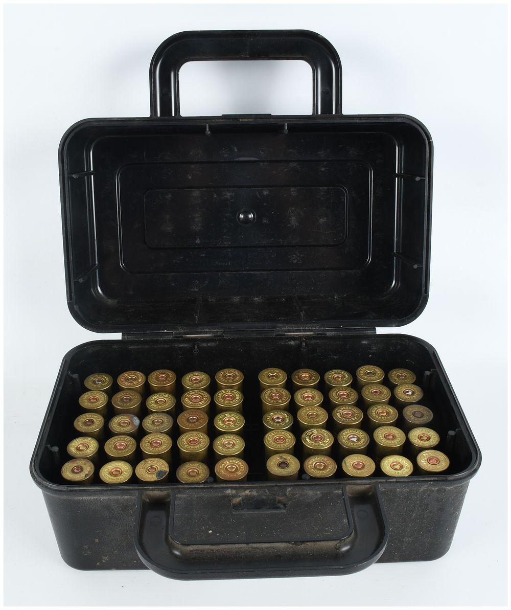 Lot 1150: A Lot of 100 Remington Express 12 Gauge Shotgun Shells