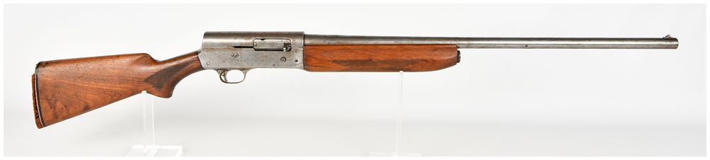 Lot 1302: Remington Model 11 The Sportsman Semi-Automatic Shotgun 12 Gauge with 27 Inch Barrel