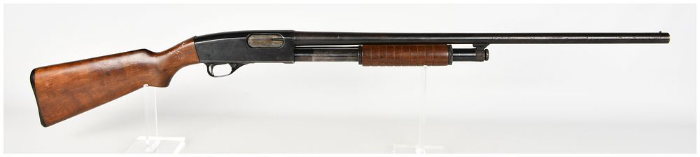 Lot 1344: WesternField Model XNH 565-E Pump Action Shotgun 12 Gauge with 28 Inch Barrel