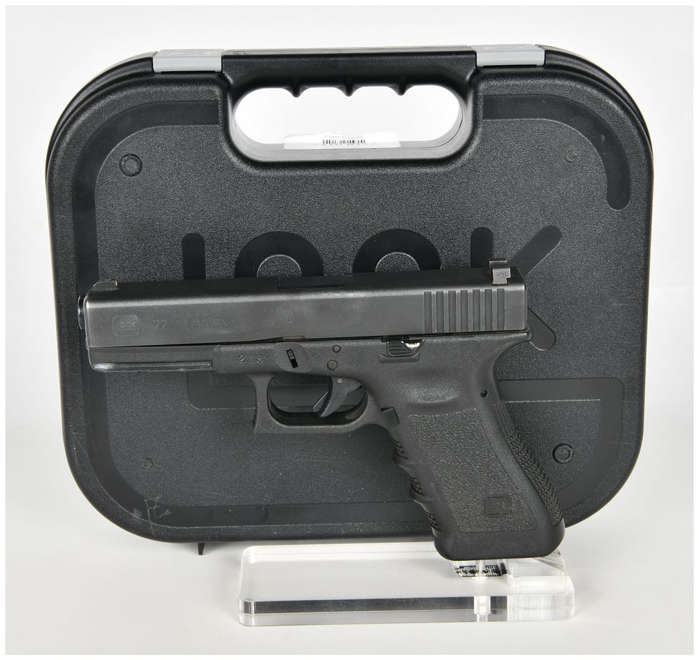 Lot 1383: Glock Model 22 Semi-Automatic Pistol .40 S&W with 4.49 Inch Barrel
