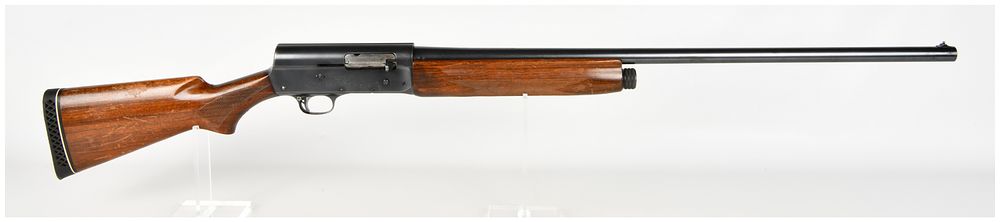 Lot 1440: Remington Model 11 Semi-Automatic Shotgun 12 Gauge with 30 Inch Barrel