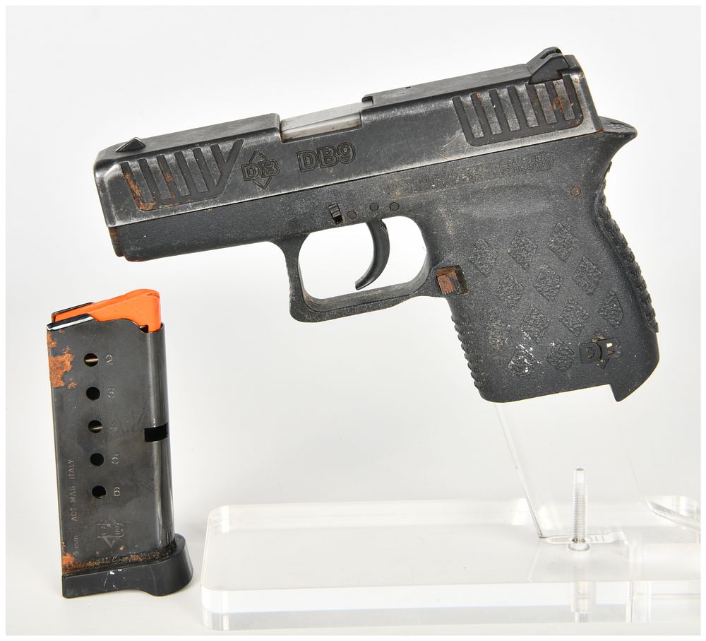 Lot 1551: Diamondback DB9 Semi-Automatic Pistol 9x19mm with 3 Inch Barrel