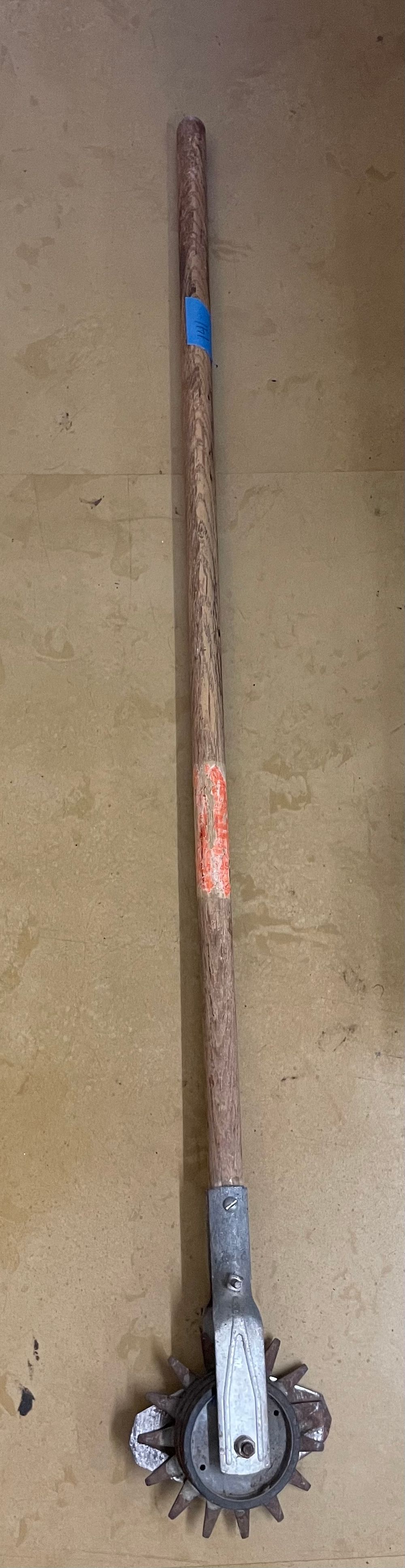 Lot 141: Edger