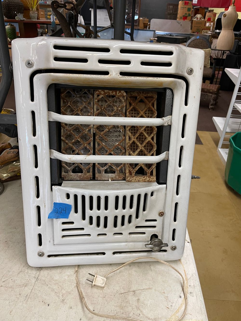 Lot 224: Vintage Gas Heater, Now Decor Lamp Only. Heat Does Not work.
