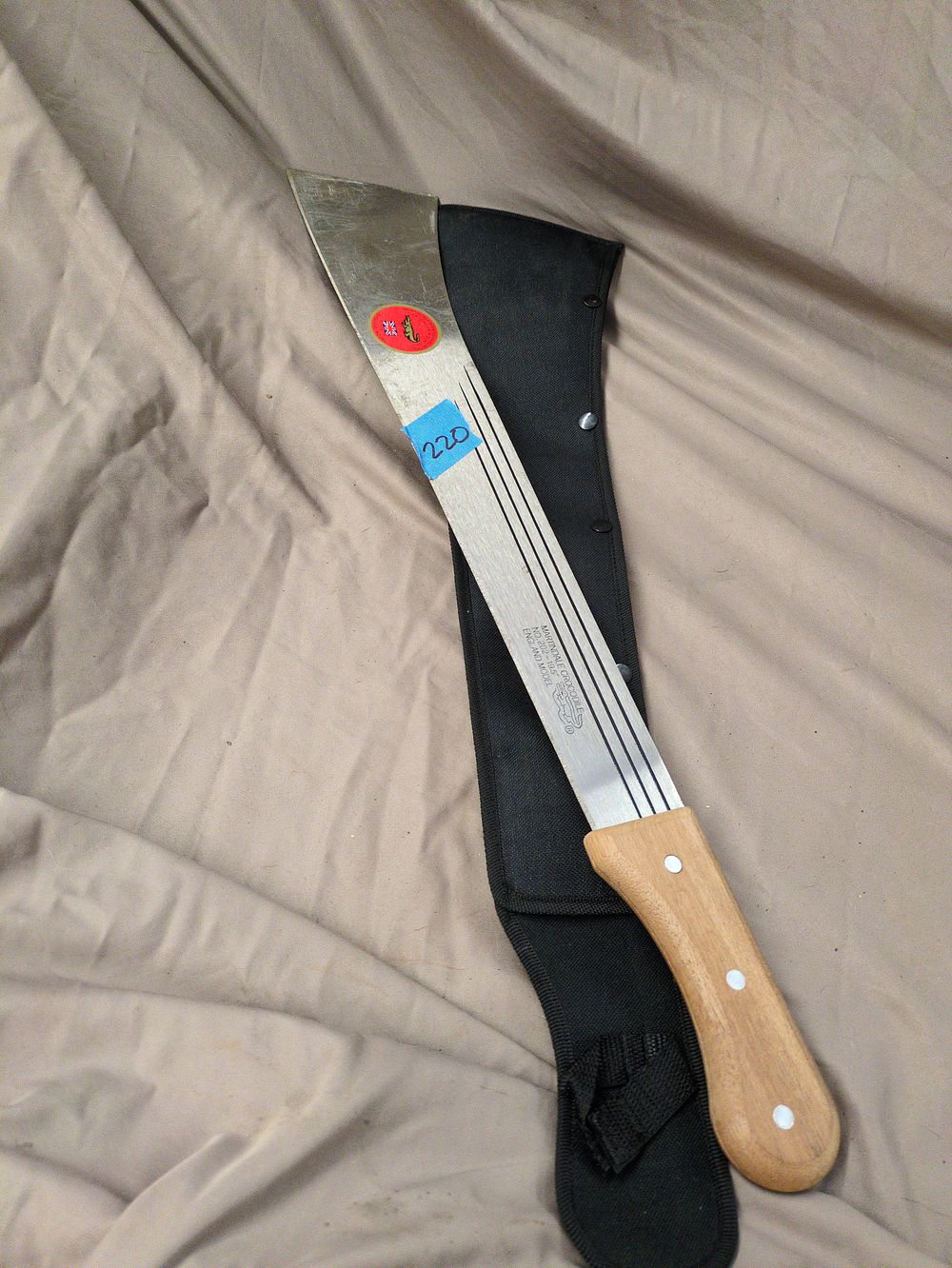 Lot 220: Machete
