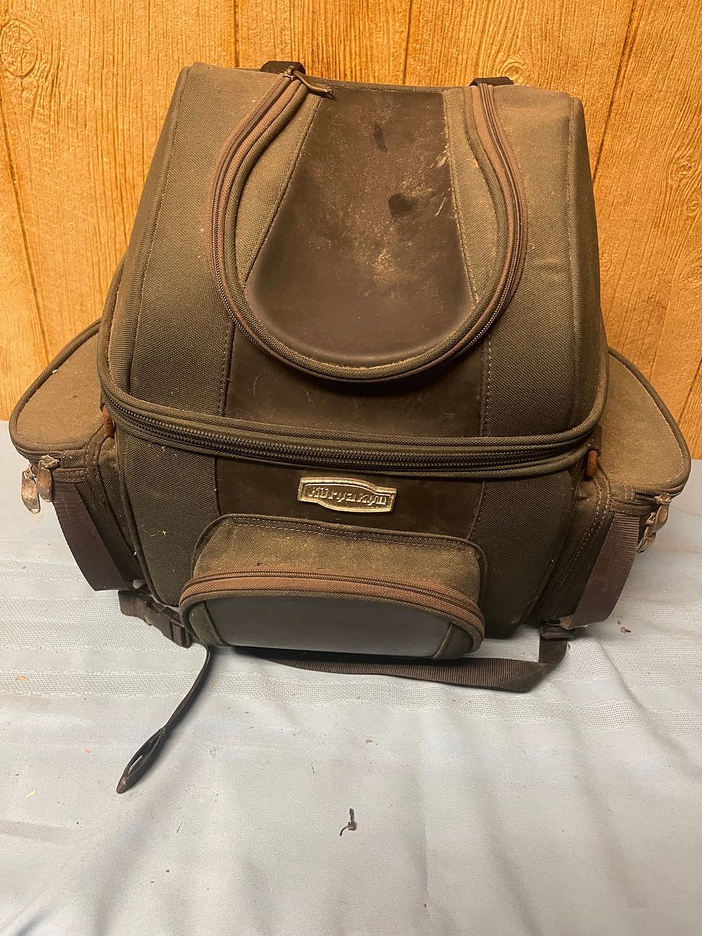 Lot 210: Kuryakyn motorcycle trunk no shipping 