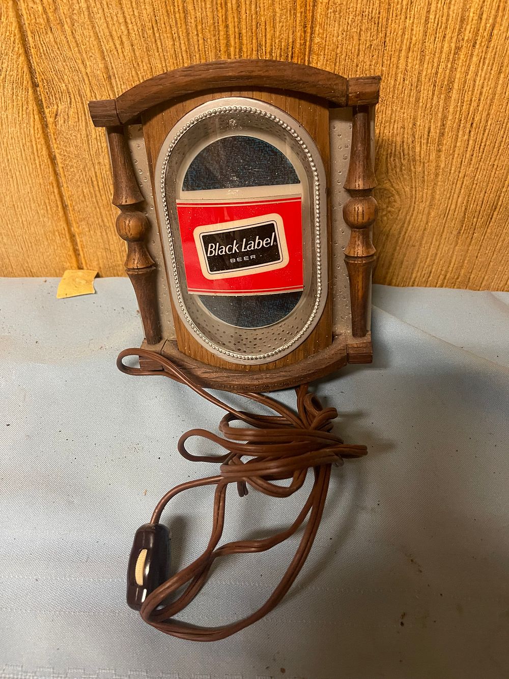 Lot 290: Vintage Black Label Beer Light Up Electric Advertising...