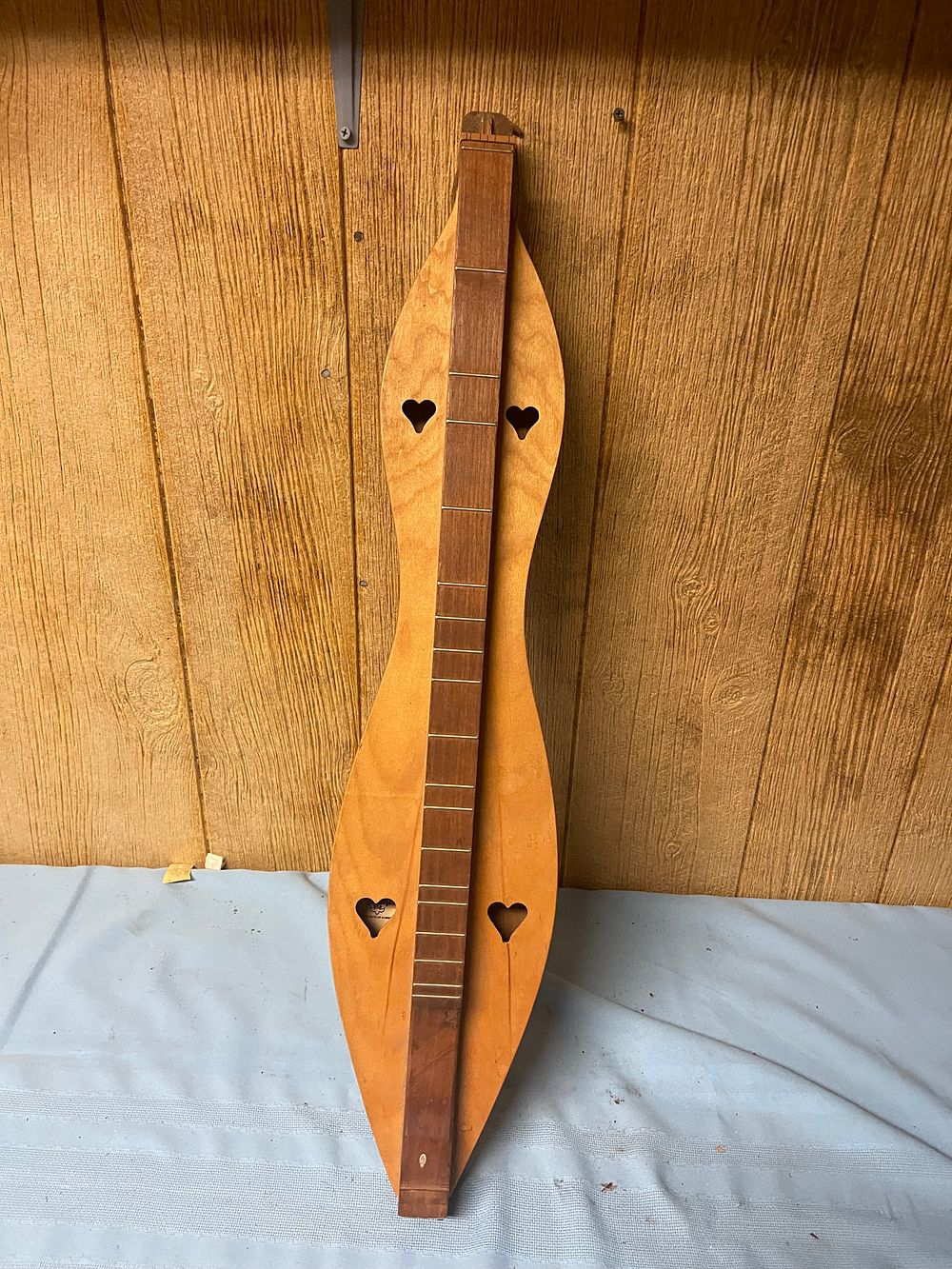 Lot 322: Dulcimer Boy Scouts of America No shipping