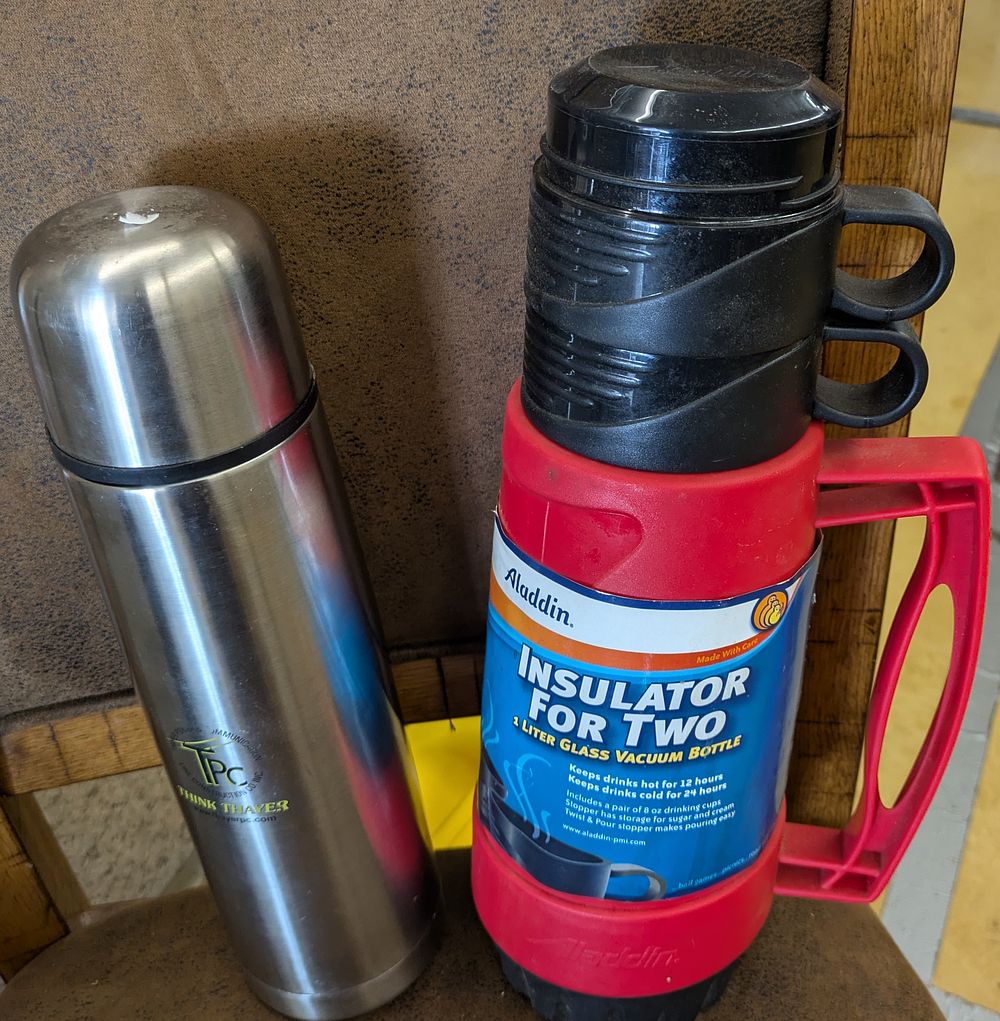 Lot 178: Thermos x 2
