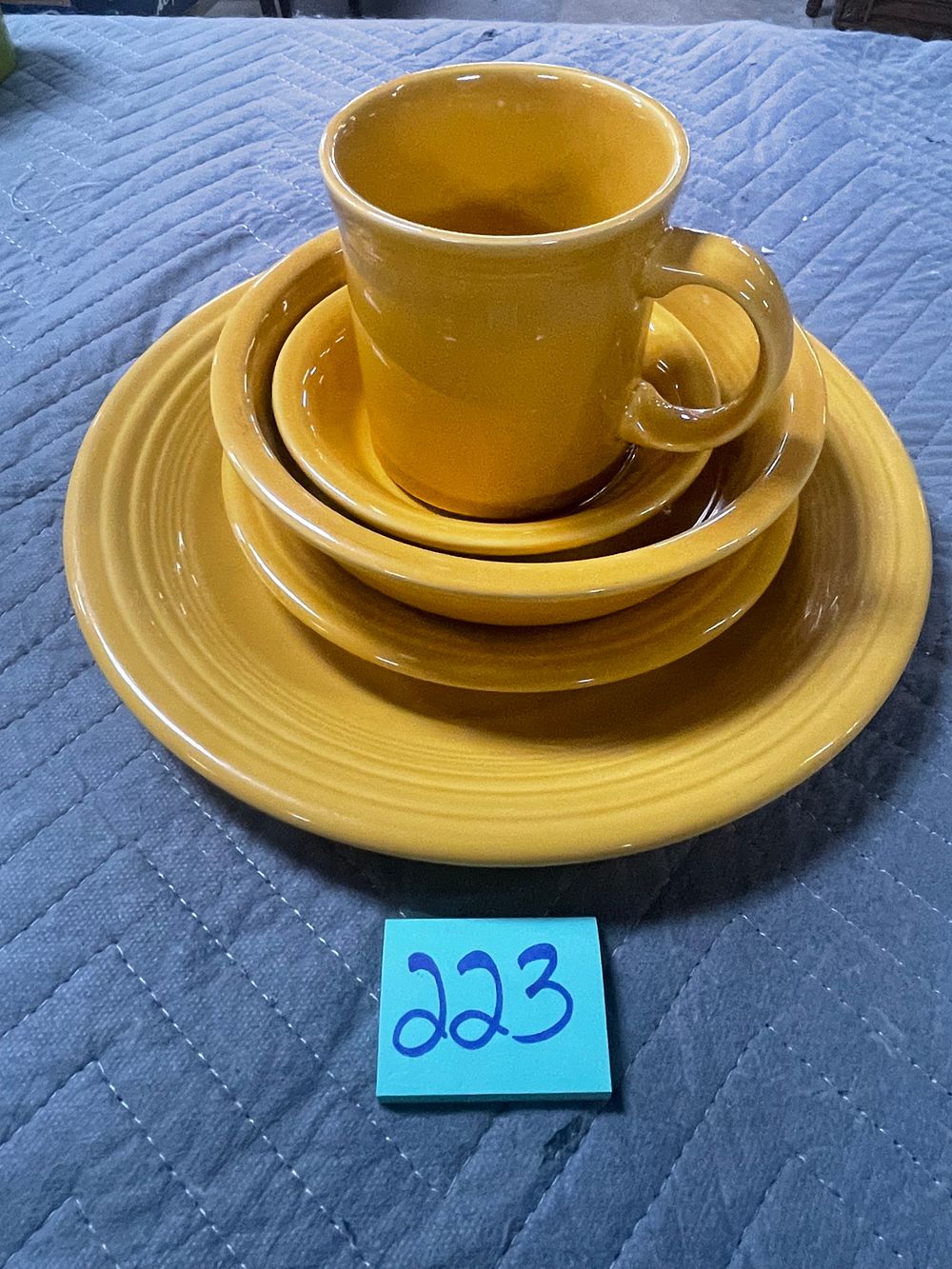 Lot 223: Fiesta Ware 5 Piece Setting