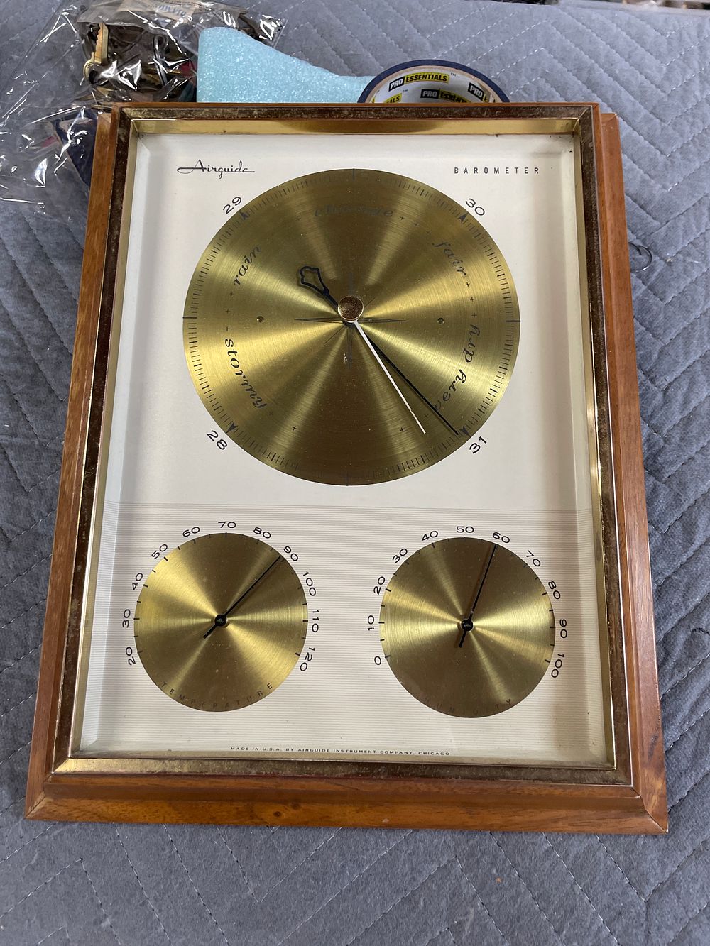 Lot 338: Vintage 1960s Airguide Barometer Thermometer Hygrometer Humidity Weather Station