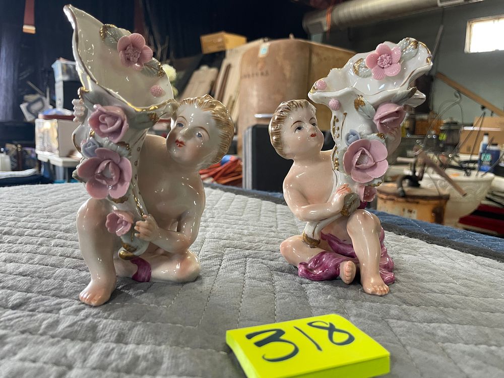 Lot 318: Vintage Ucagco