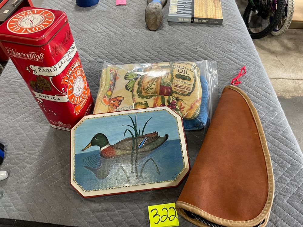 Lot 322: Miscellaneous Bundle