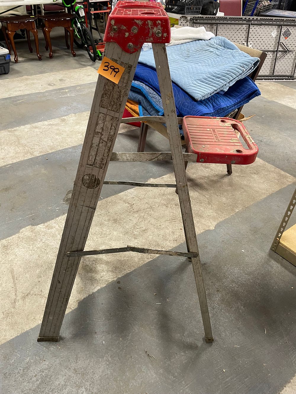 Lot 399: Metal Ladder