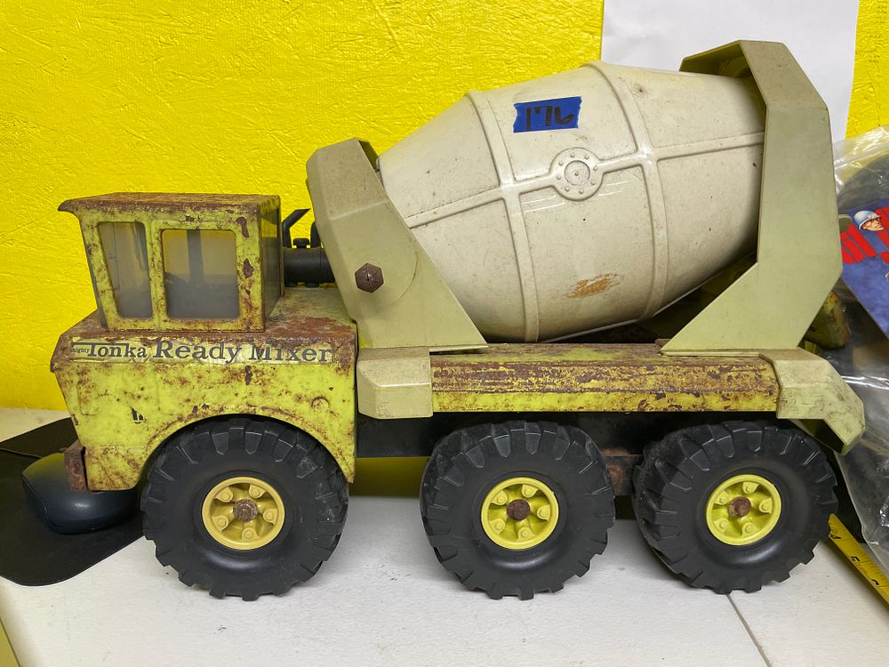 Lot 176: Tonka Cement Truck