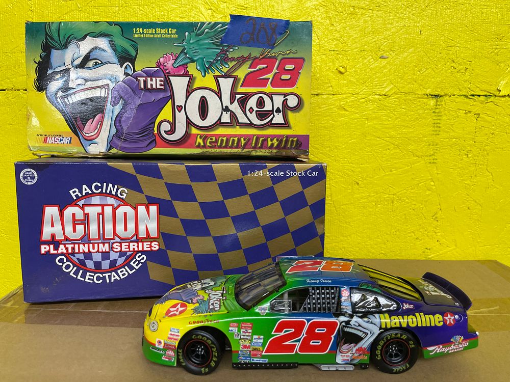 Lot 208: Kenny Irwin #28