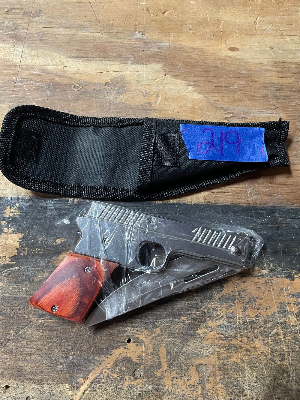 Lot 219: Gun Shaped Knife