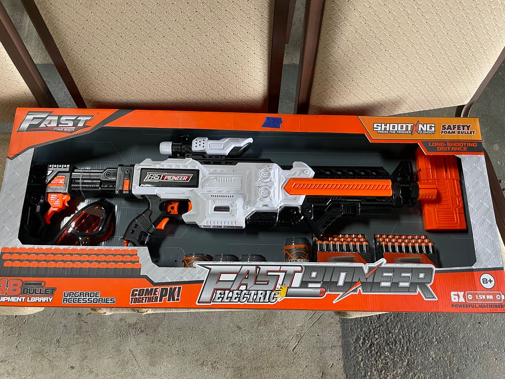 Lot 239: Fast Pioneer Electric Soft Shot Toy Gun