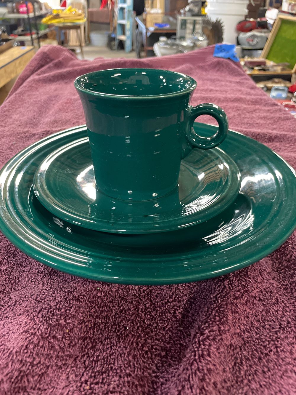 Lot 173: A Three-Piece Set of Homer Laughlin Fiesta Evergreen Dinnerware
